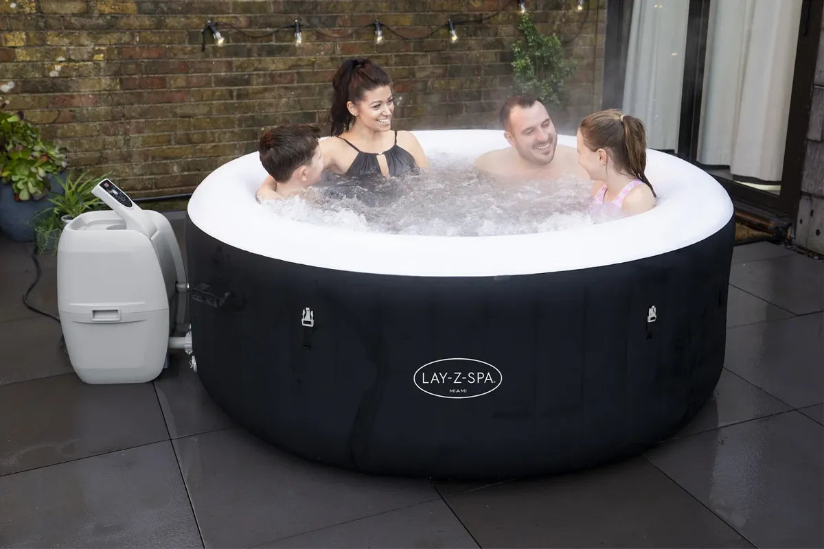 Lay-Z Spa Miami AirJet opblaasbare spa met isolerende beschermhoes - 4 persoons